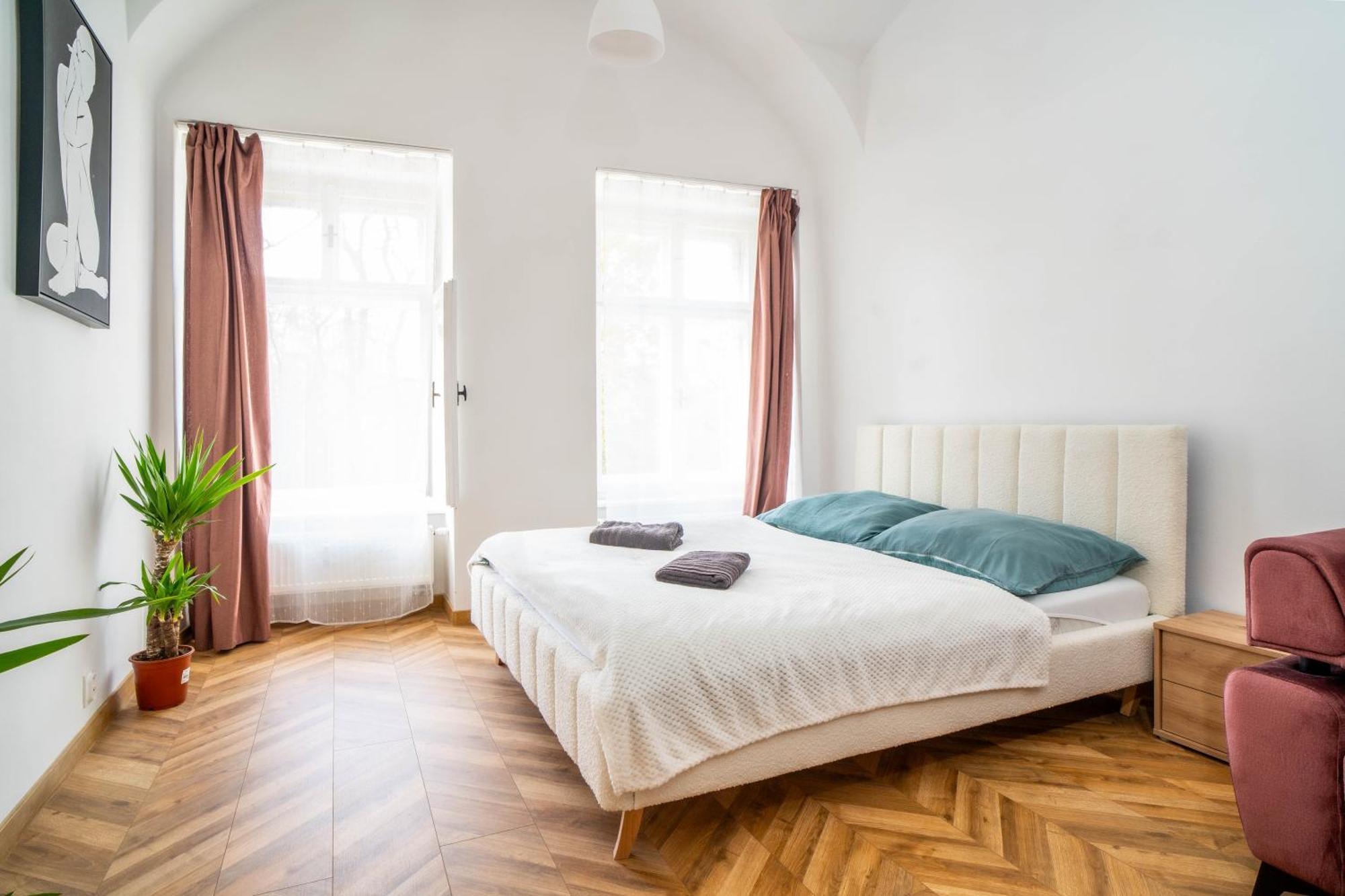 Luxapart III Beautiful Views Kosice Bagian luar foto