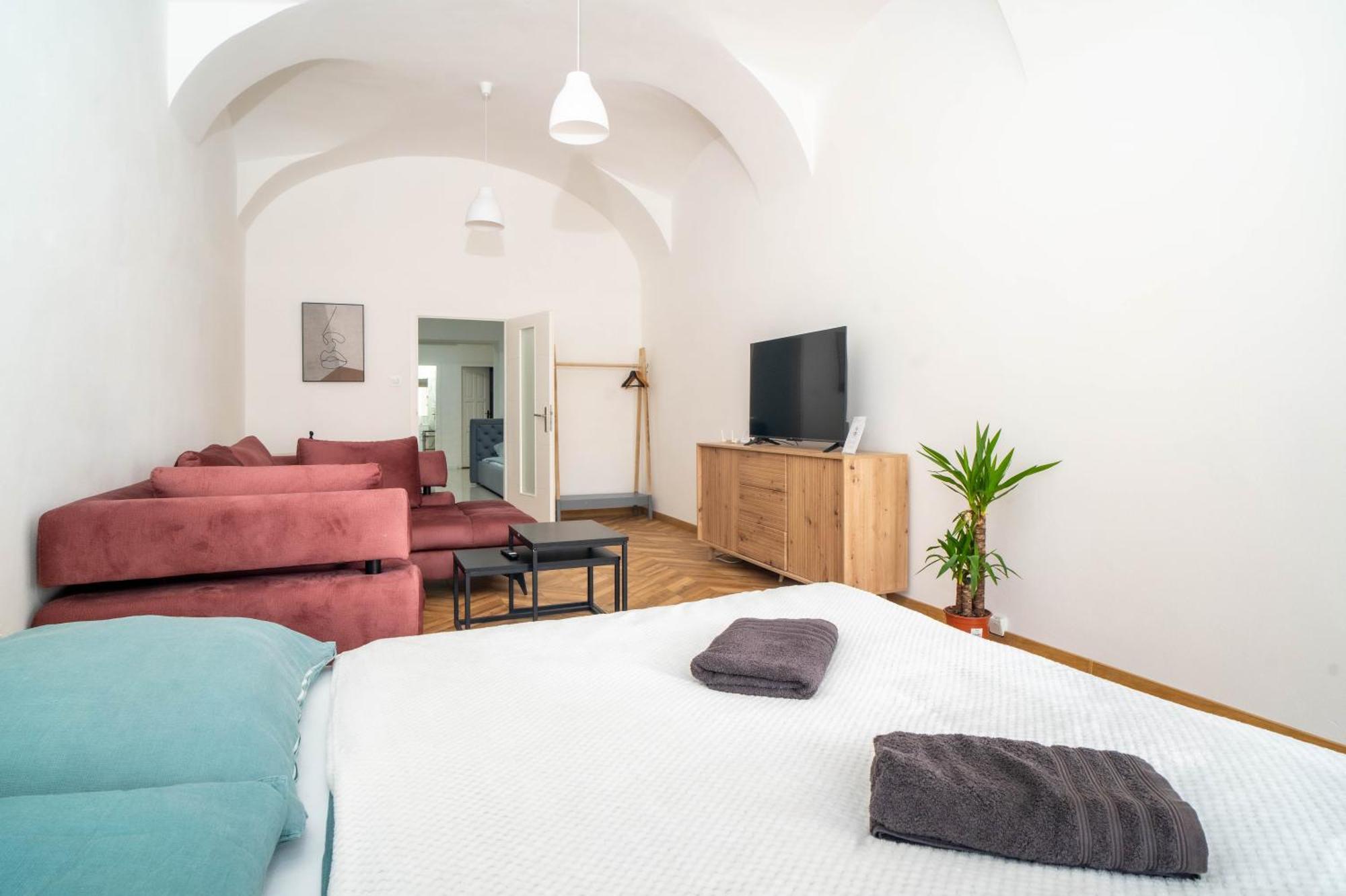 Luxapart III Beautiful Views Kosice Bagian luar foto