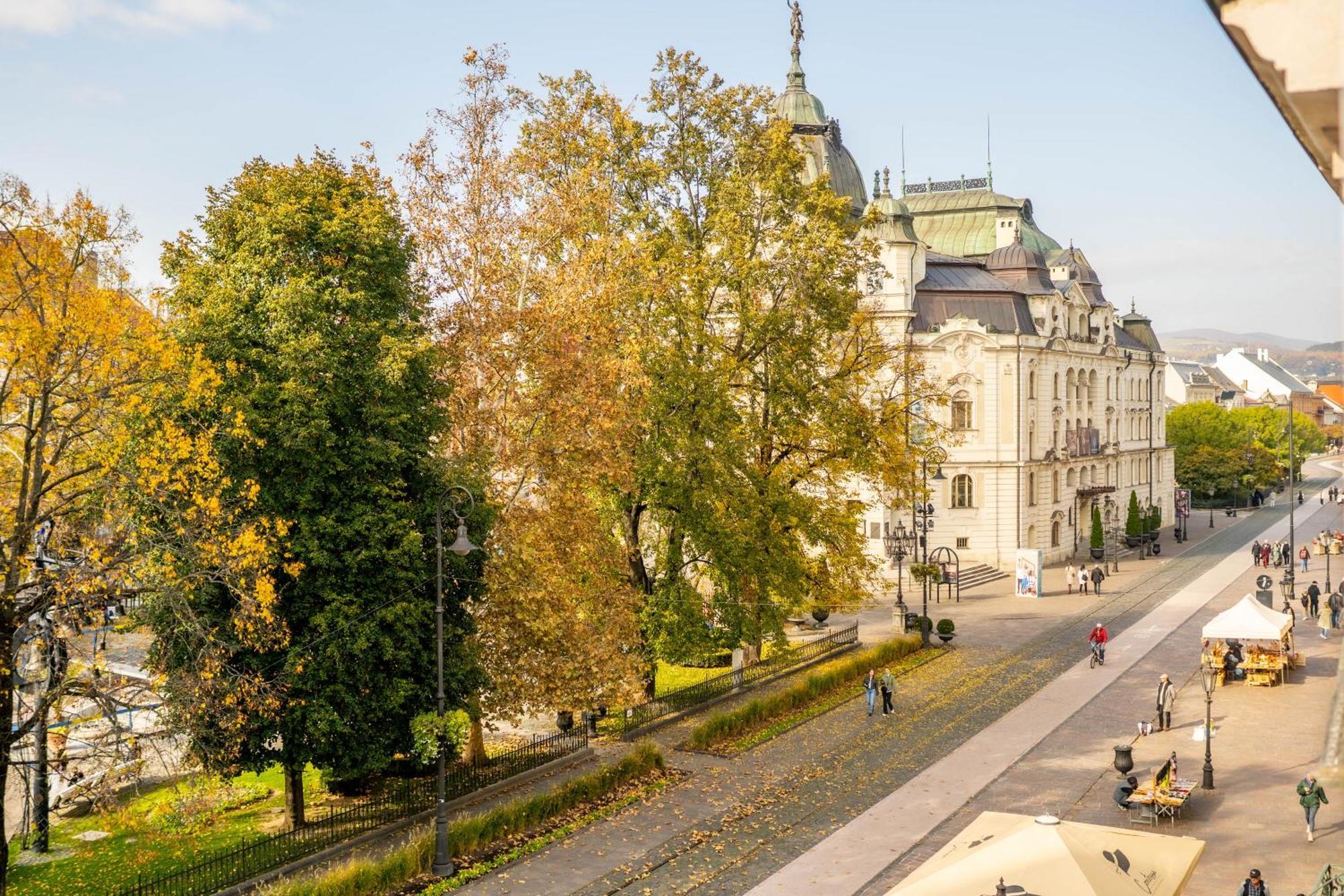 Luxapart III Beautiful Views Kosice Bagian luar foto